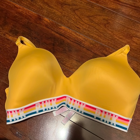 Victoria Secret Pink Wear Everywhere Wireless Bra - Picture 1 of 3